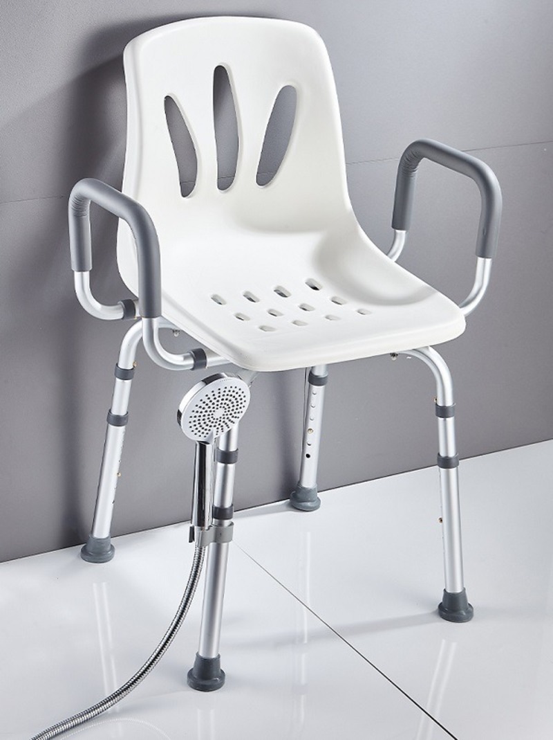 phong-ngua-te-nga-khi-tam-cho-nguoi-cao-tuoi-3