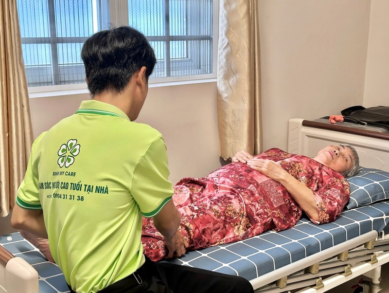 cach-cham-soc-nguoi-gia-bi-tieu-duong-4