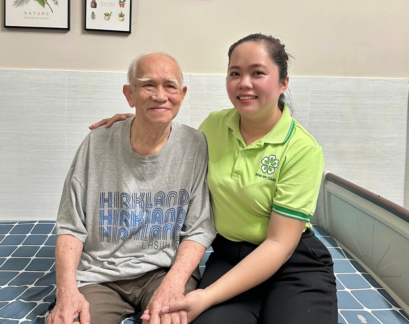 cham-soc-nguoi-gia-theo-gio-1