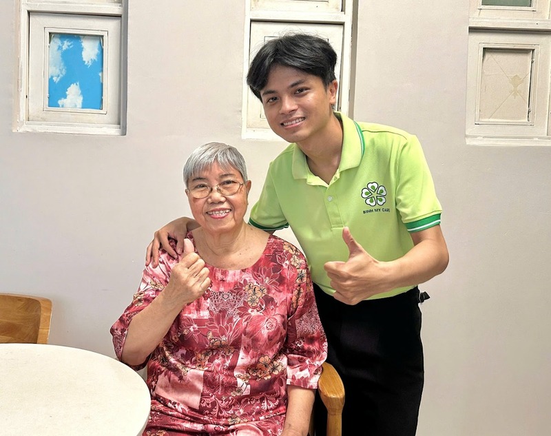 cham-soc-nguoi-gia-theo-gio-4