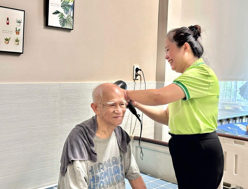 dich-vu-tam-cho-nguoi-gia-4