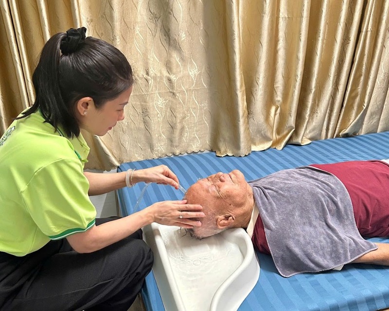 dich-vu-tam-cho-nguoi-gia-5