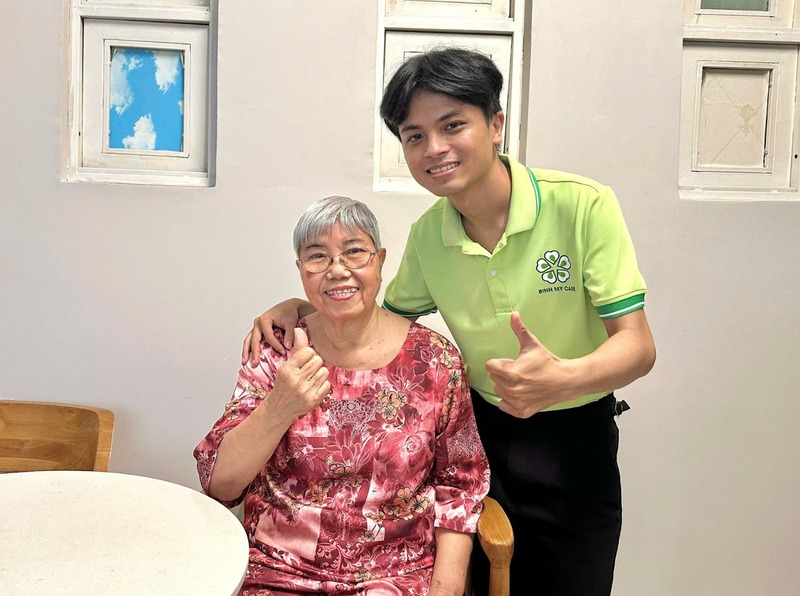 ho-ly-cham-soc-nguoi-gia-tai-nha-3